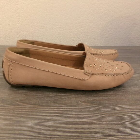 Like New Clarks Artisan Suede Leather Tan Driving Loafers with Gold Studs 9 - Picture 5 of 15